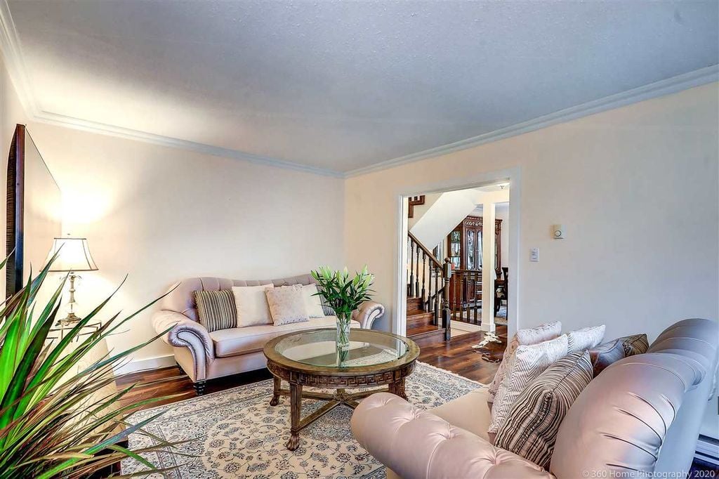 230 W 16th St, #4