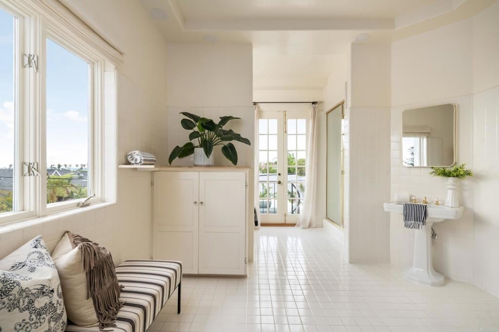 654 Bonair Place