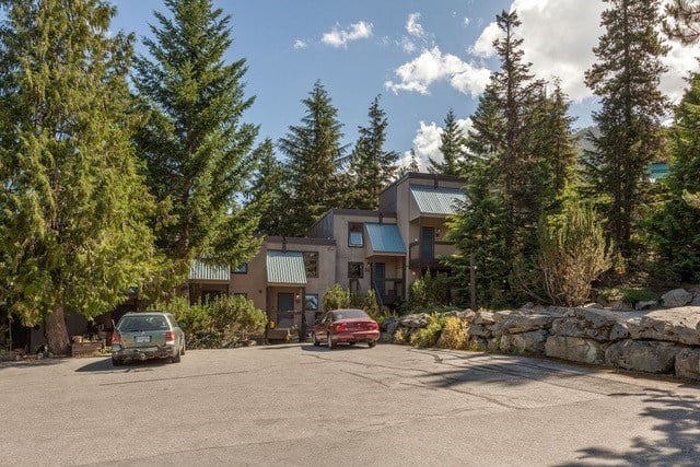 48-2400 Cavendish Wy