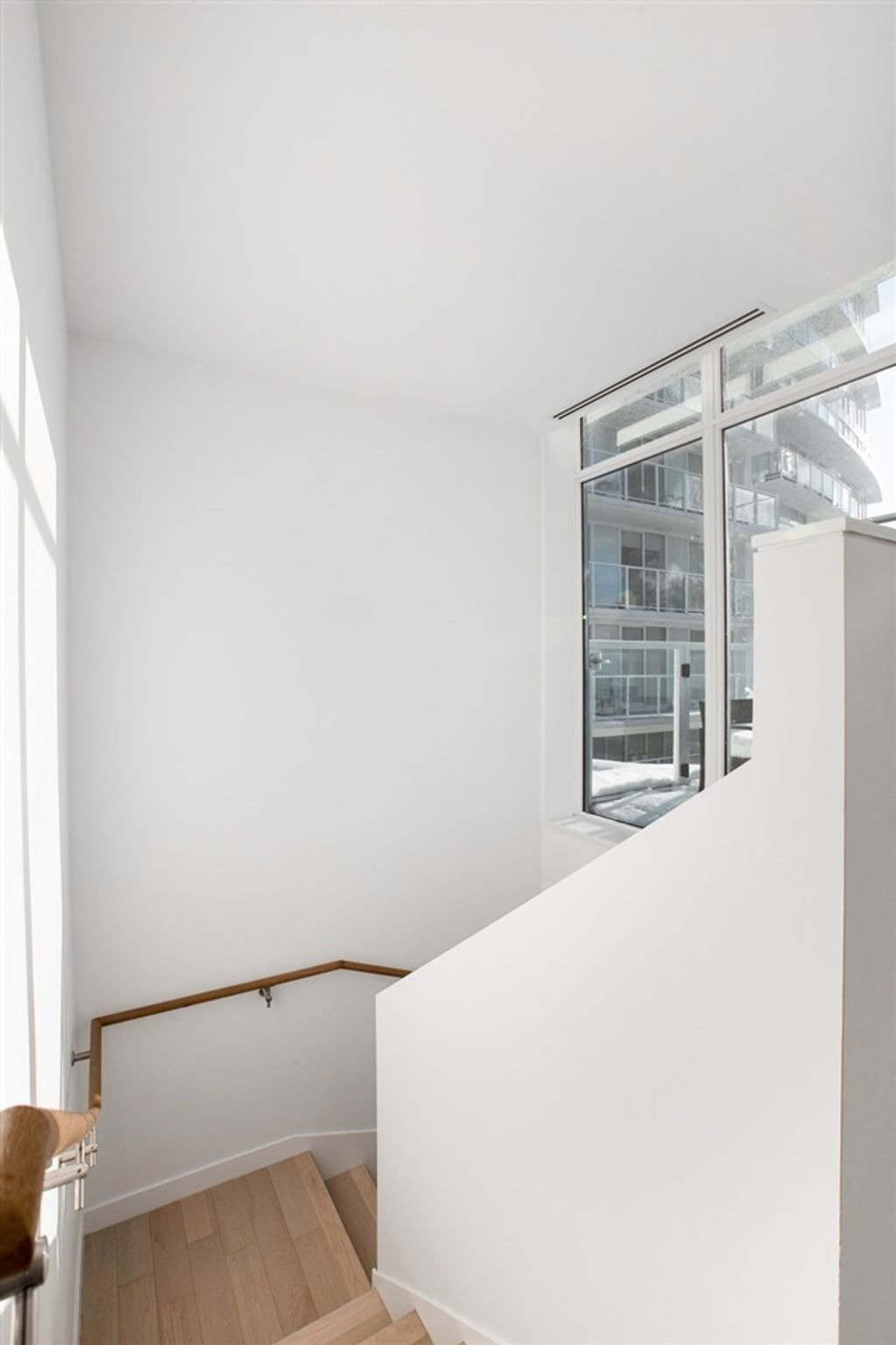 2220 Kingsway, #608