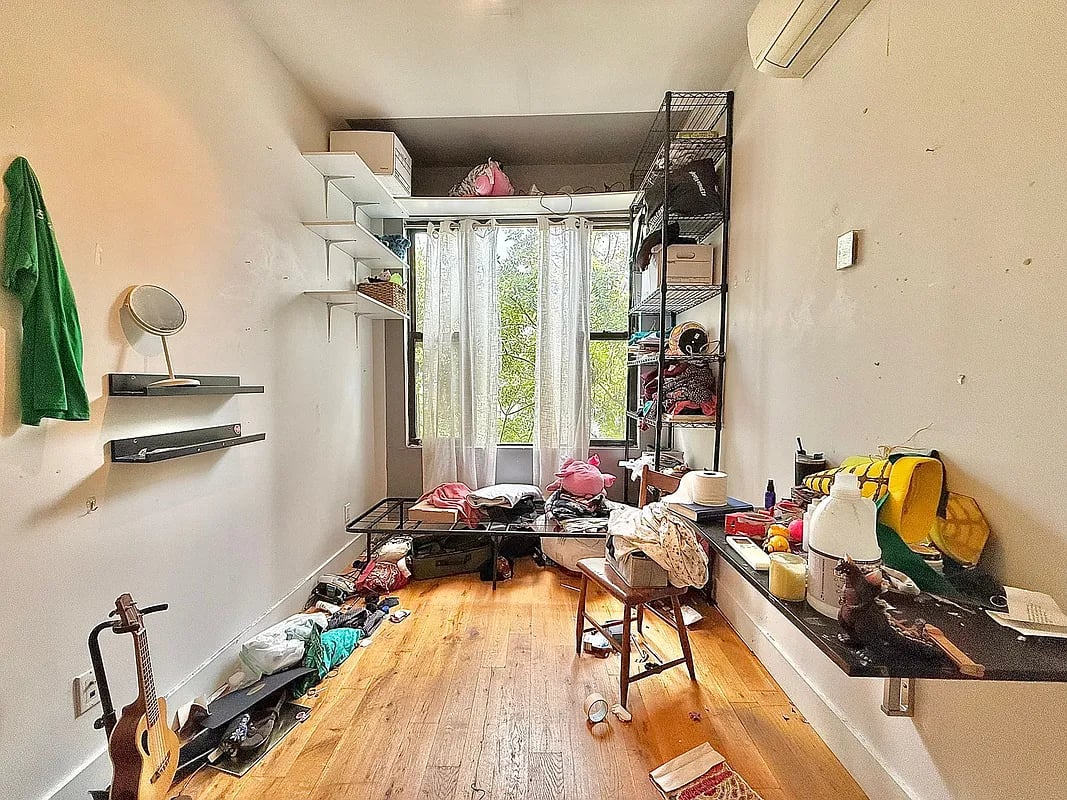 184 Suydam St 2L