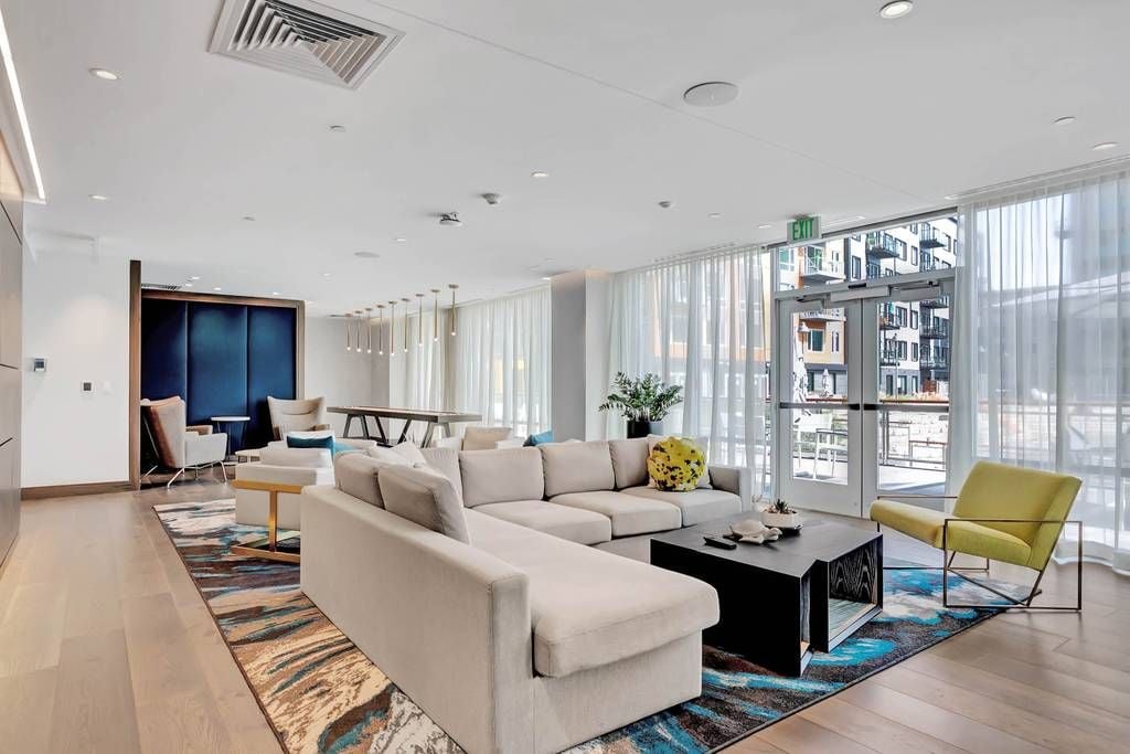 Slip65 Residence 209