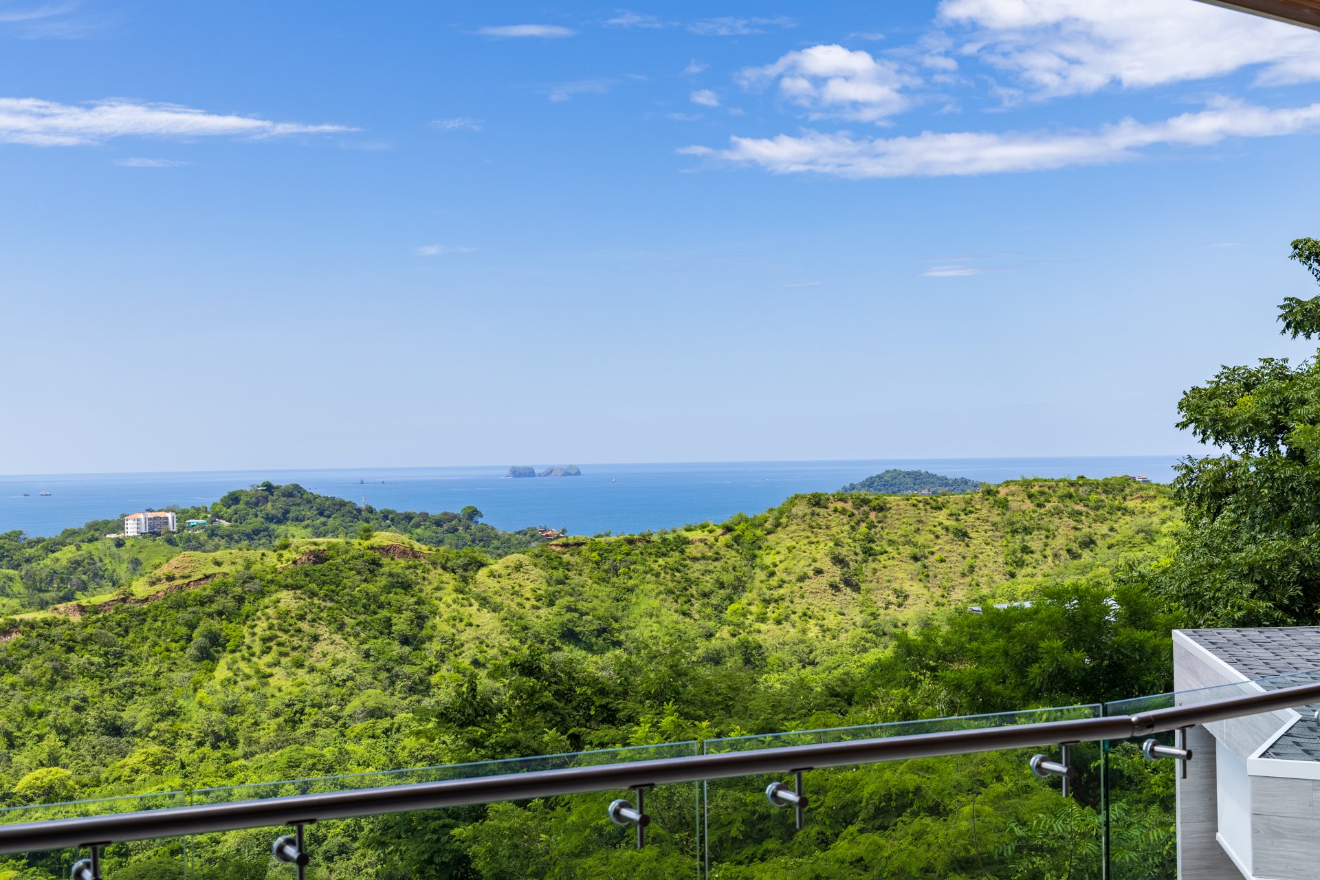 Casa Manta Ray | Indulge in Luxury with Stunning Flamingo Beach Views!