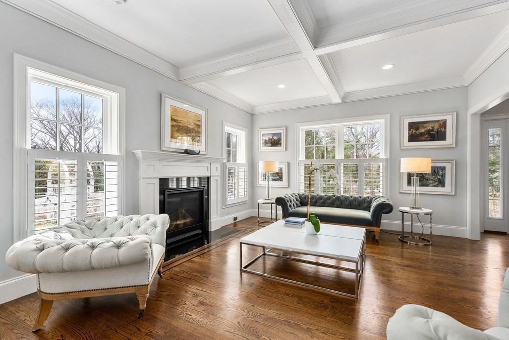 25 Byron Rd