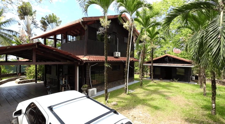 Multi-Home Income Estate Near Marino Ballena National Park
