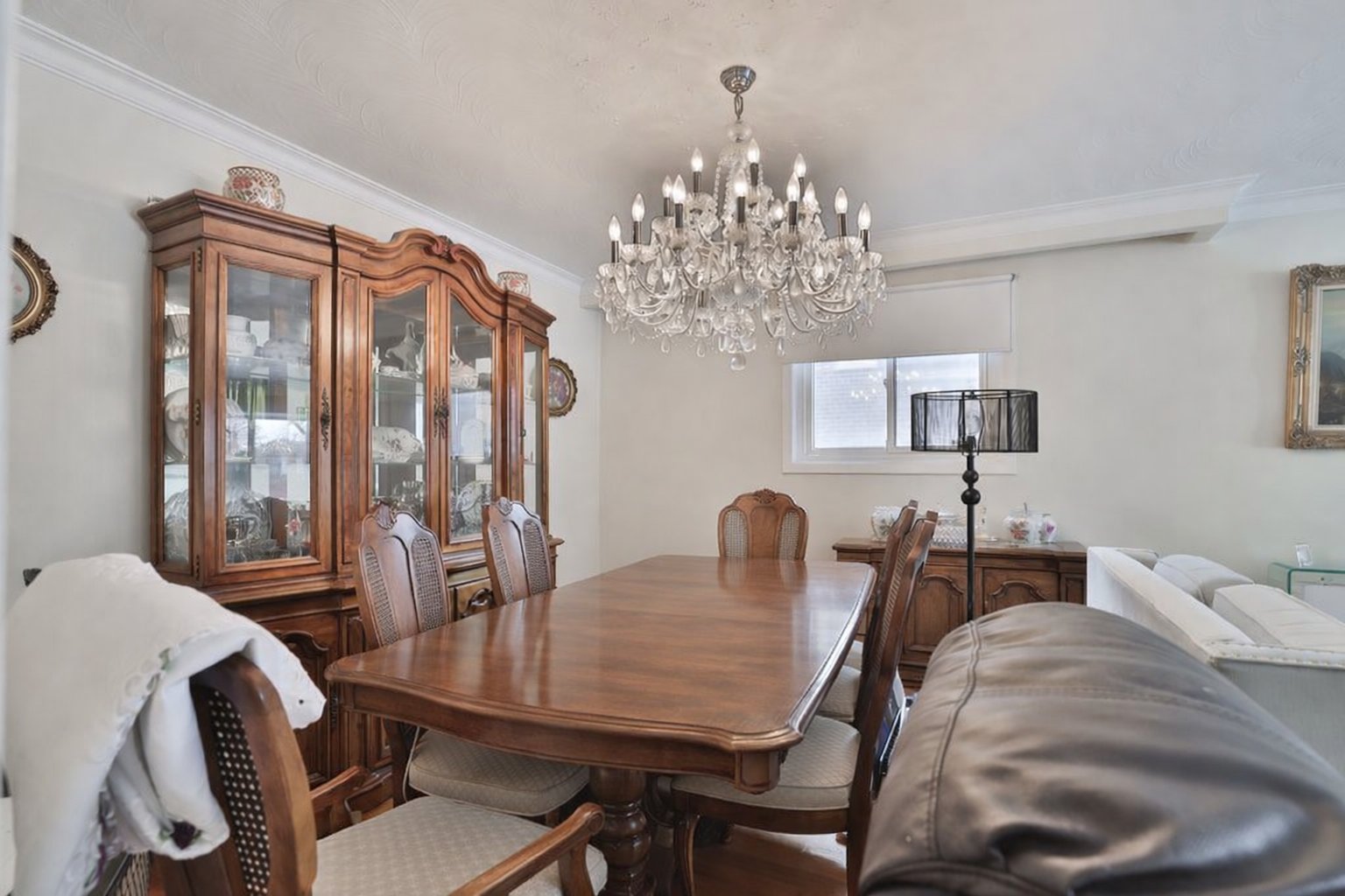 1353 Myron Dr