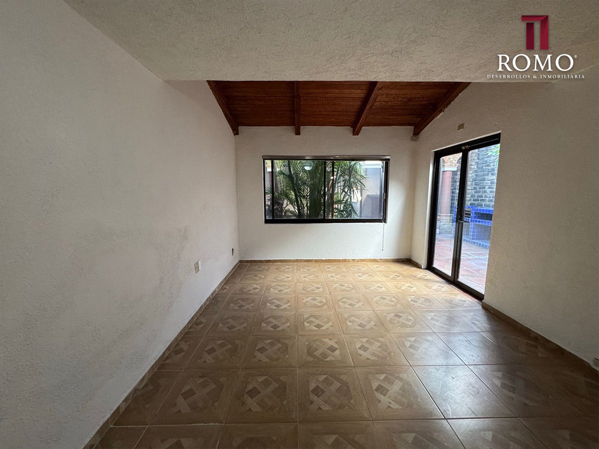 Casa en Venta por la Expo Guadalajara  $5'980,000.00 MN