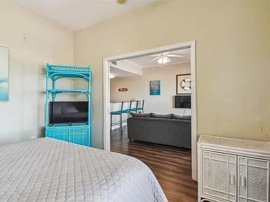 10315 Gulf Blvd #302