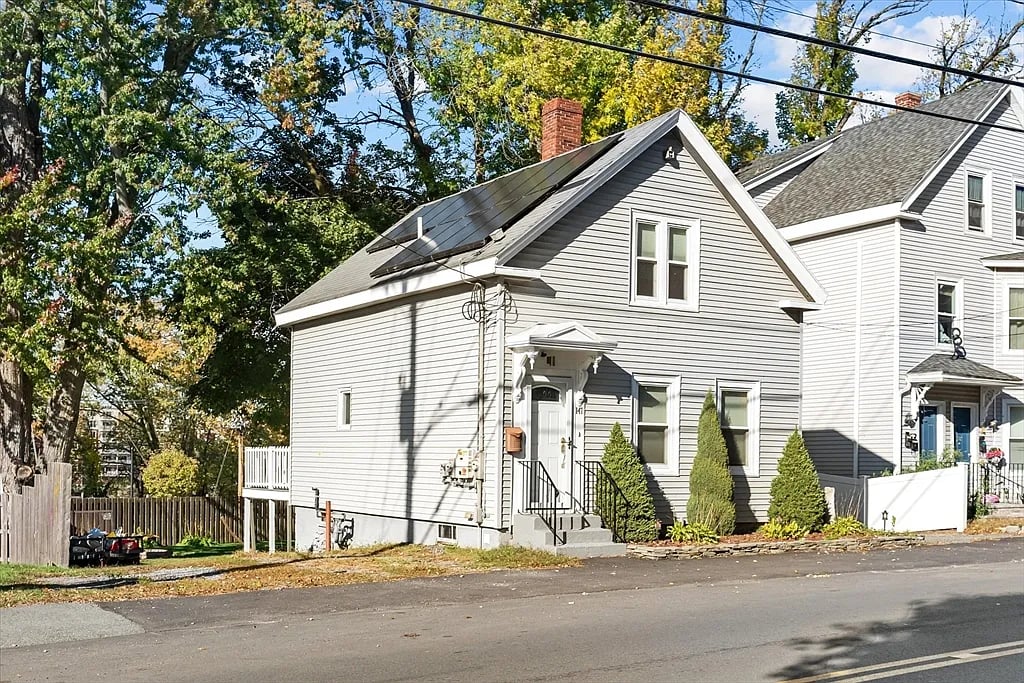 147 S Elm St