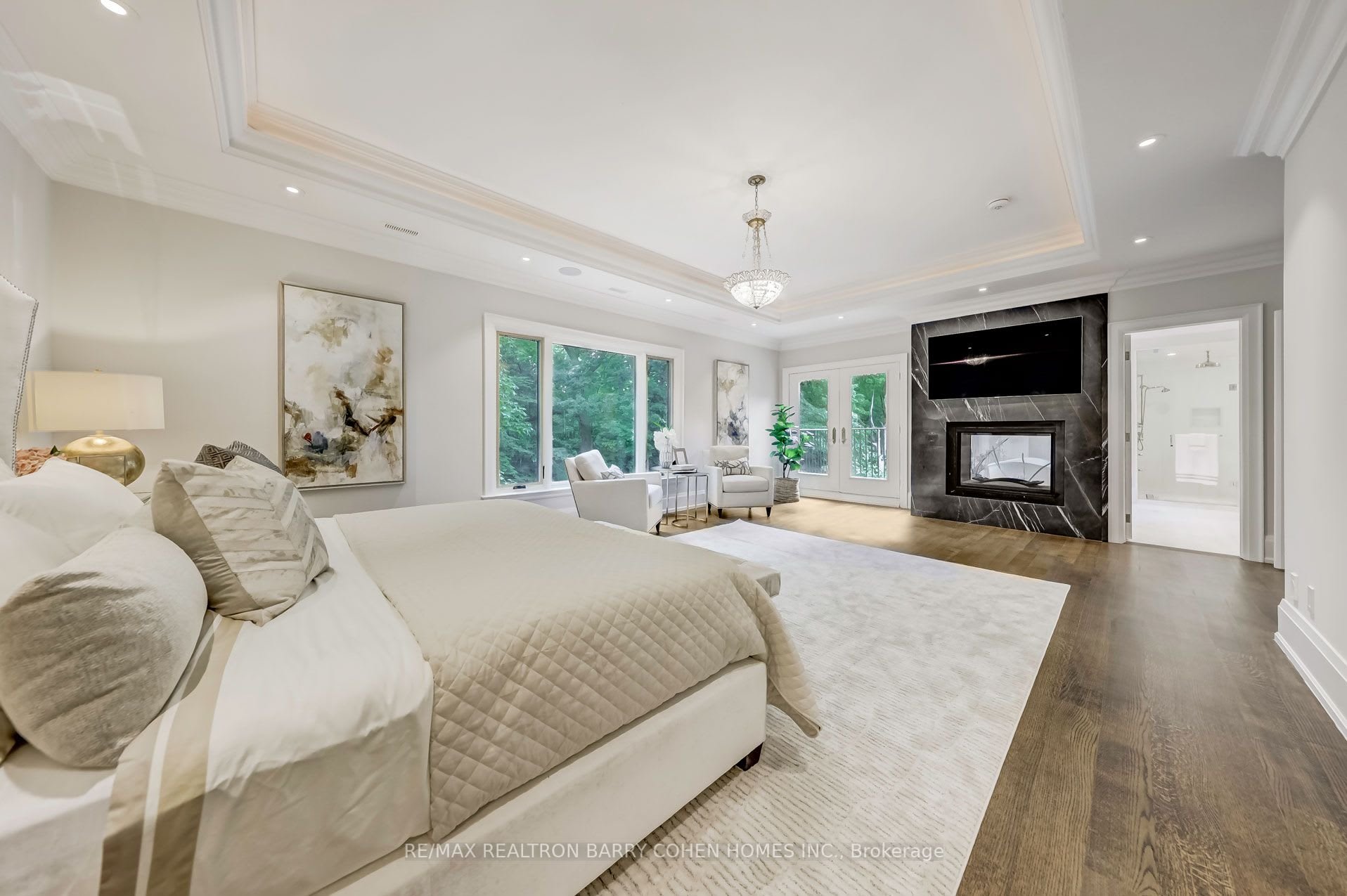 SOLD: Elegance & Luxury At Its Finest