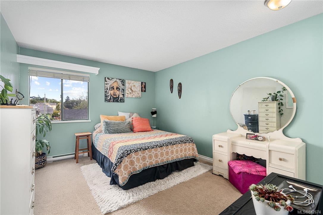 305-2757 Quadra St