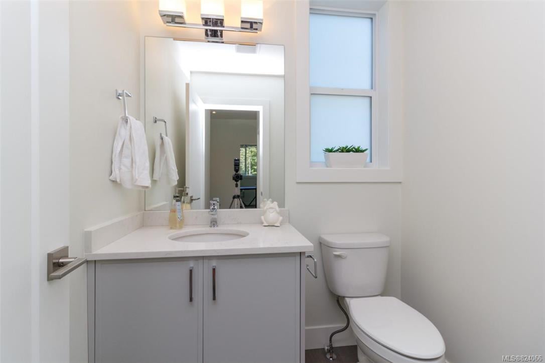 3535 Paperbark Cres
