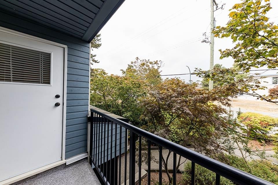 207-1122 King Albert Ave