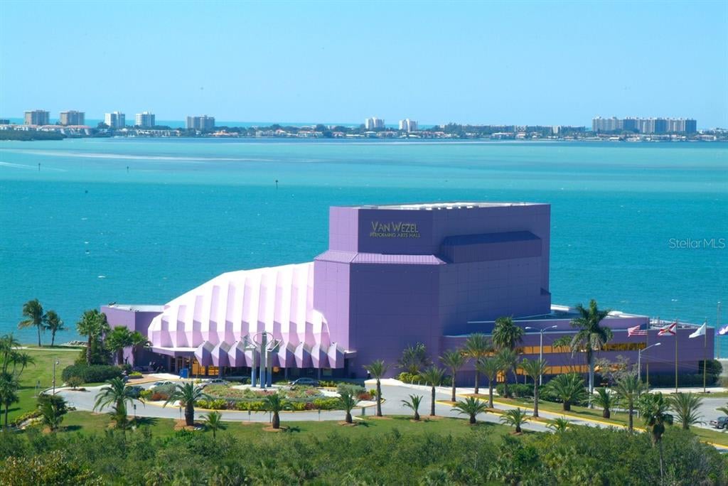 1285 Blvd of the Arts