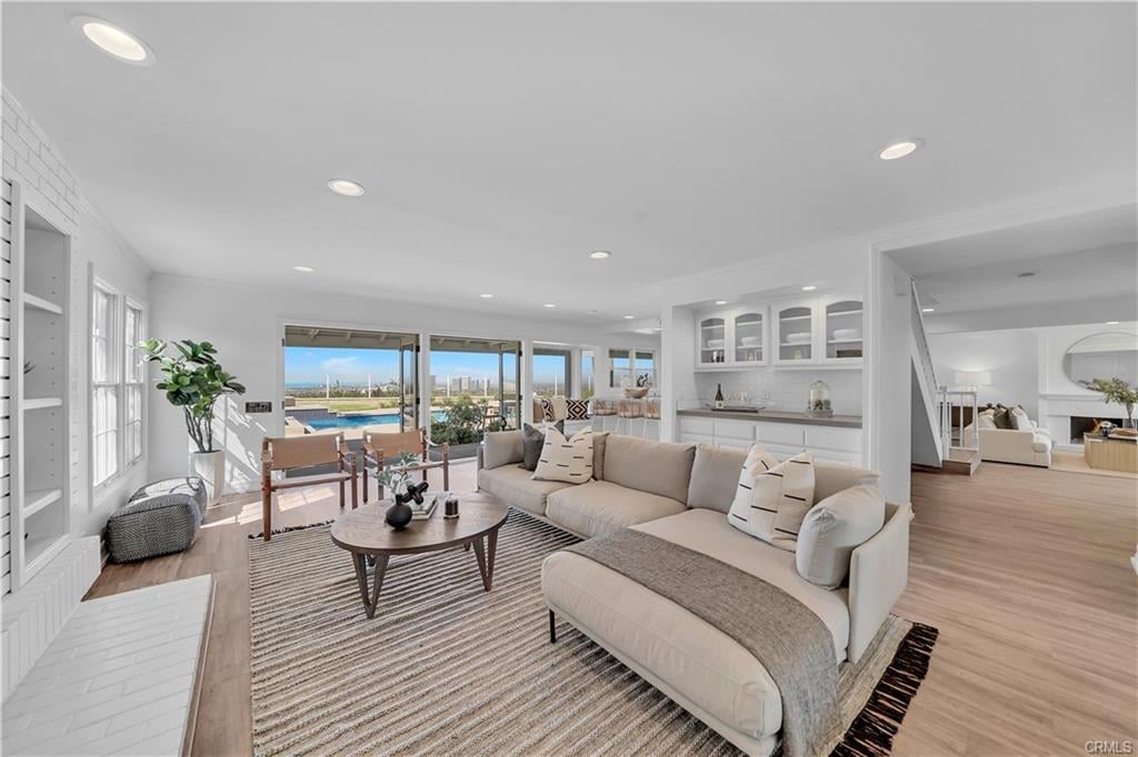 3 Monterey Cir