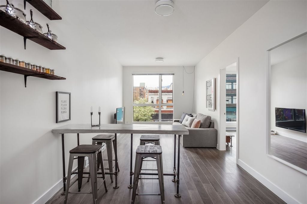 138 E Hastings St, #201