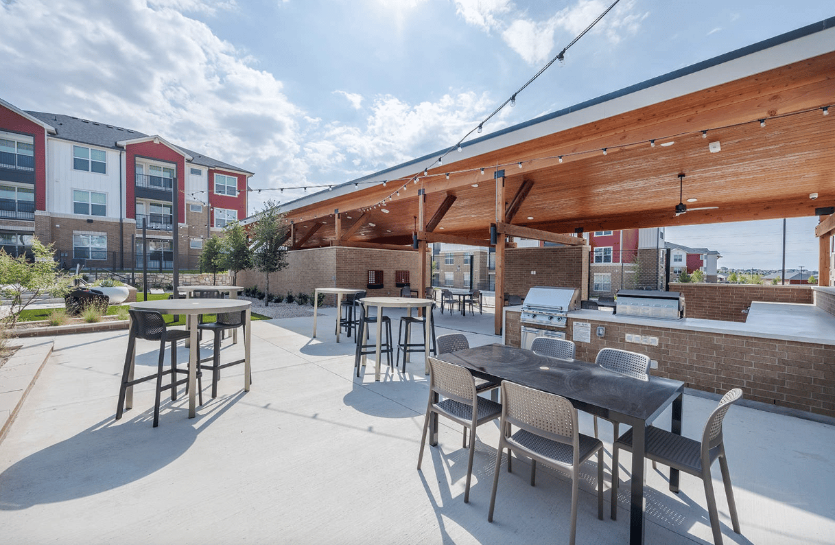 Up to 8 weeks free + $1000 gift card!