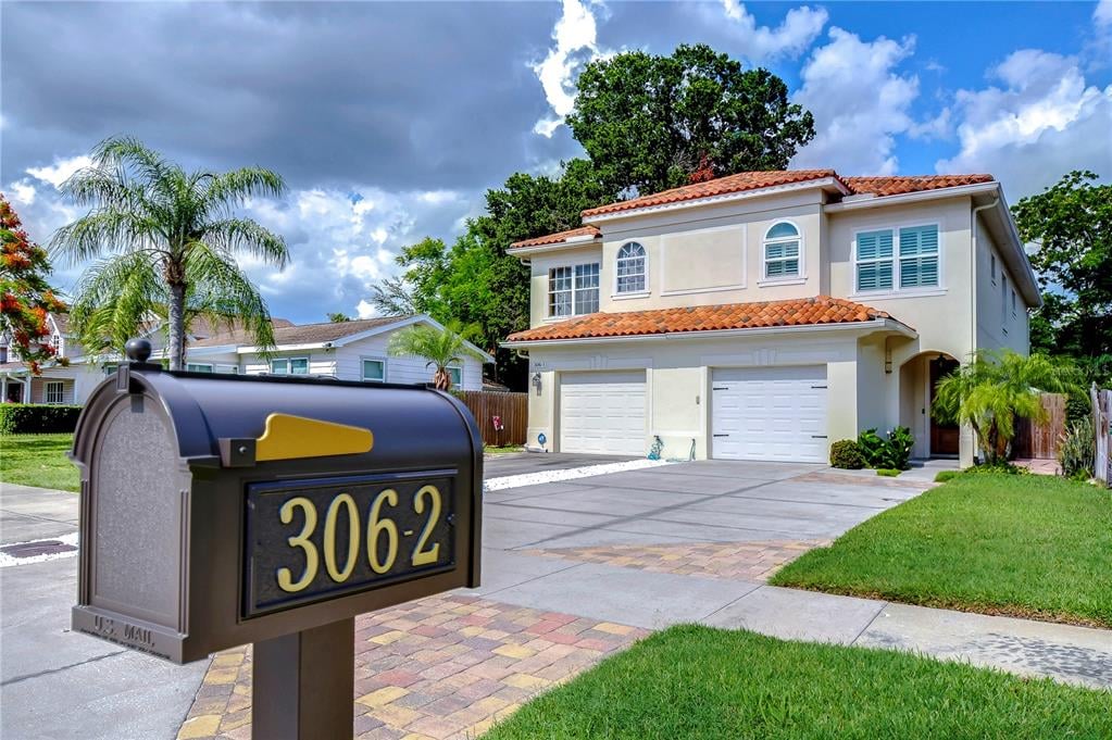 306 S Arrawana Ave, Unit 2
