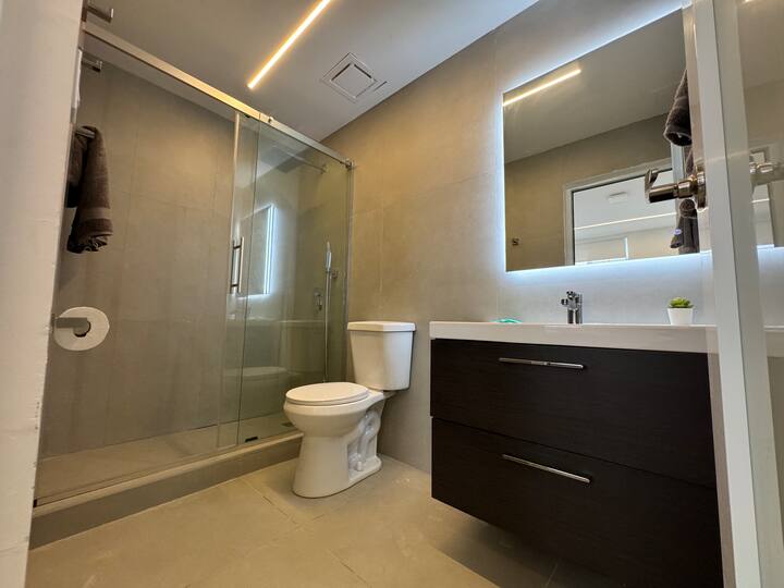 Beach House Apt 8 • King Studio w/ Kitchenette - Airbnb