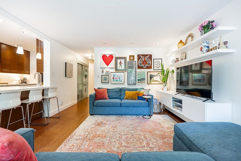 1775 W 11 Ave, #101