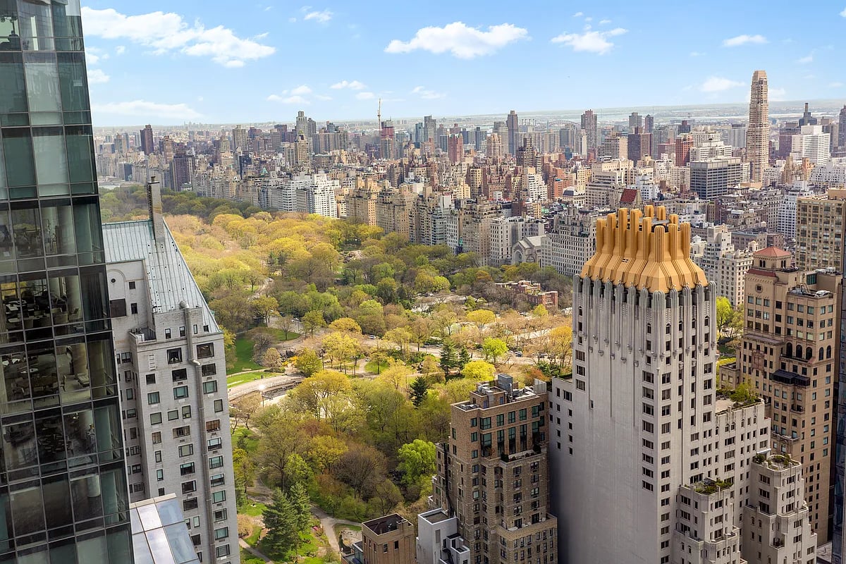 146 W 57th St, #52A