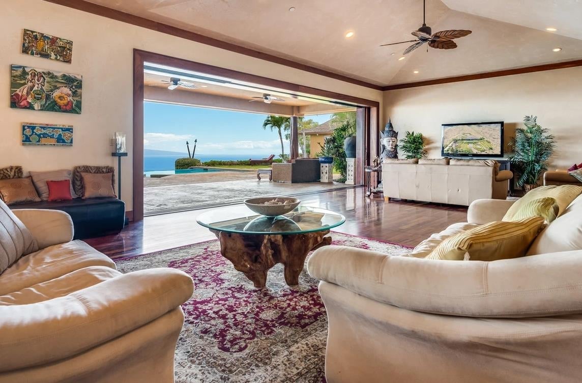 WEST MAUI TOP QUALITY RESIDENCE -35 ACRES - 180 DEGREE OVEANVIEW - $5,75,000 - PRESTIGIOUS MAHANALUA NIU SUBDIVISION 