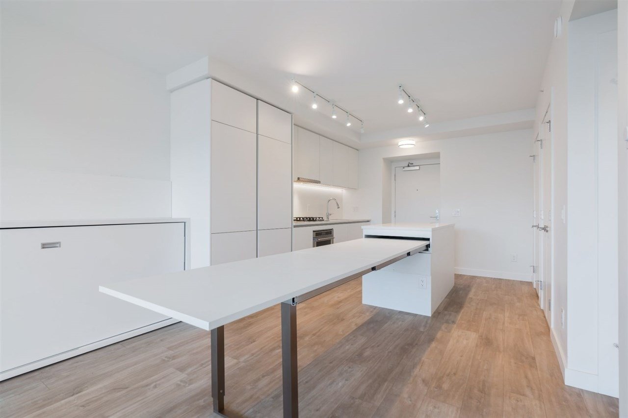 525 Foster Ave, #405
