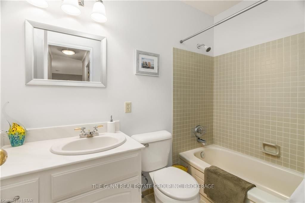 300 Everglade Cres 22