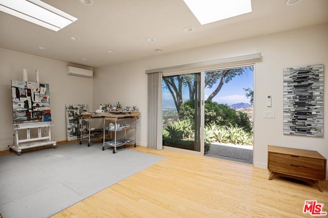 3346 Beverly Ranch Rd