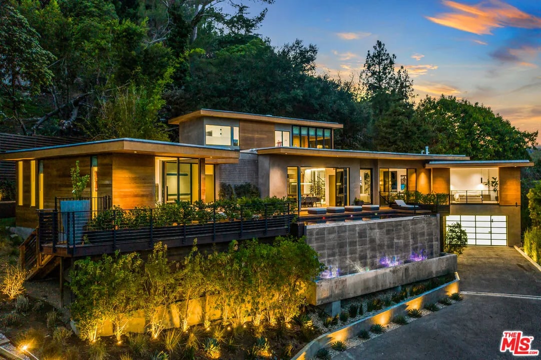 727 N Beverly Glen Blvd