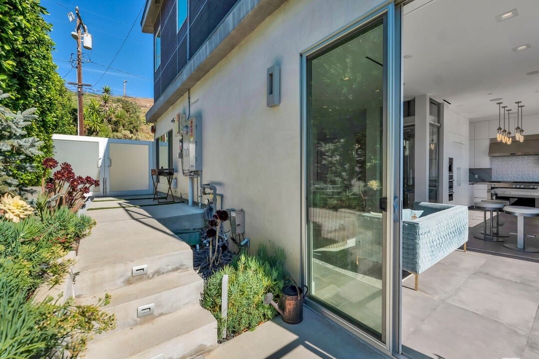 Atlas Heights, Malibu Rd, 90265