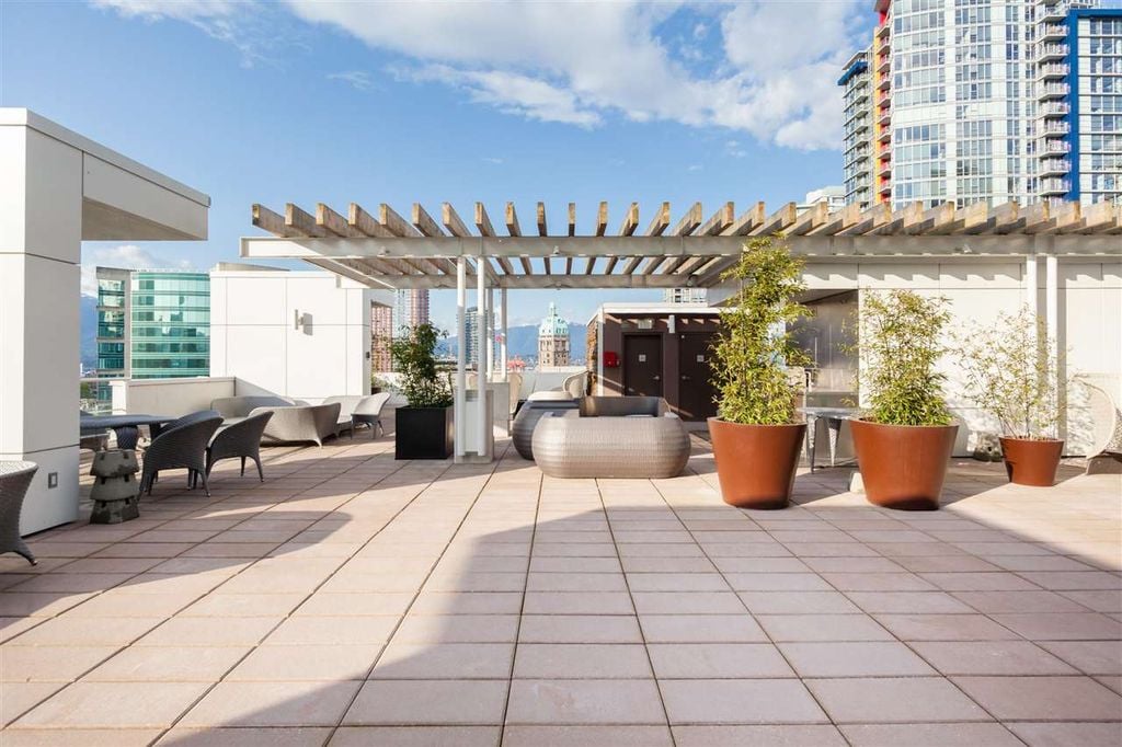 161 W Georgia St, #1508