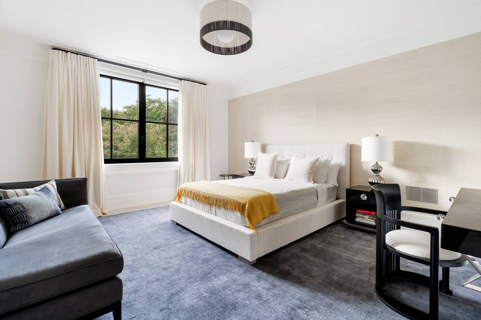 A MODERN CLASSIC IN SOUTHAMPTON'S ESTATE DISTRICT