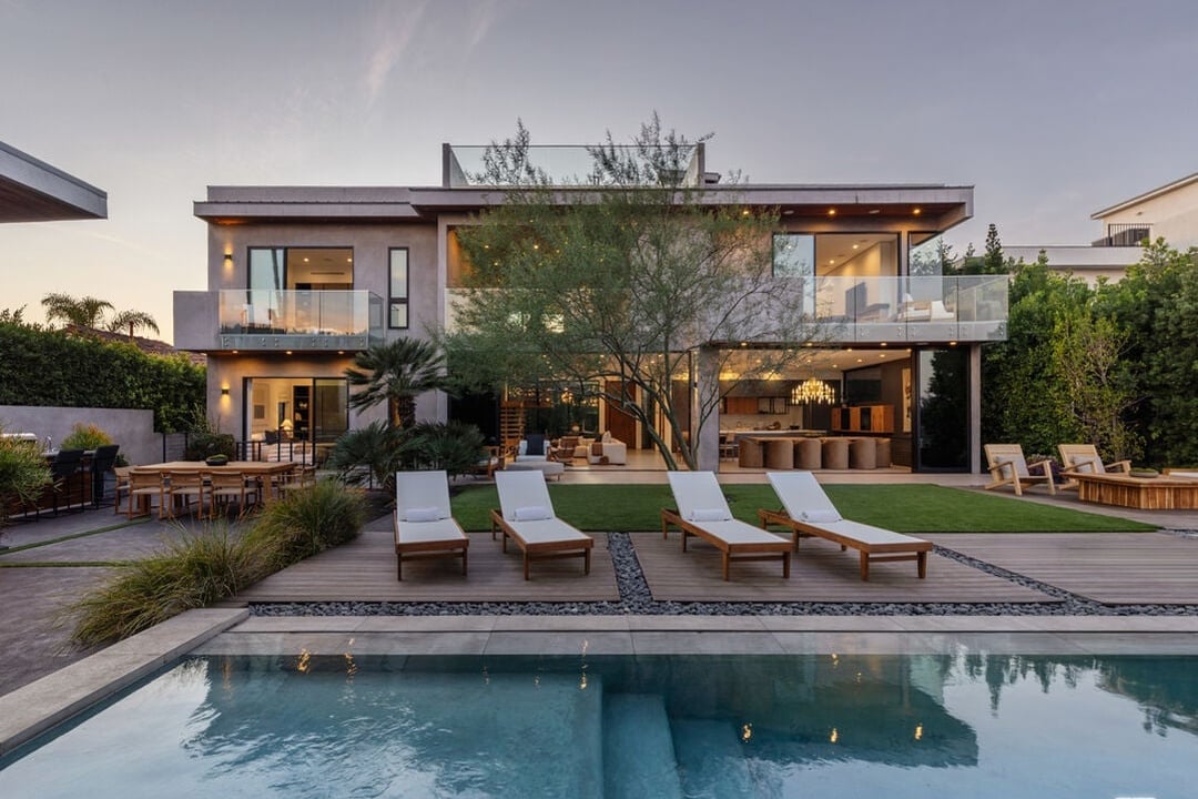 Aria Vista, Stradella Rd, 90077