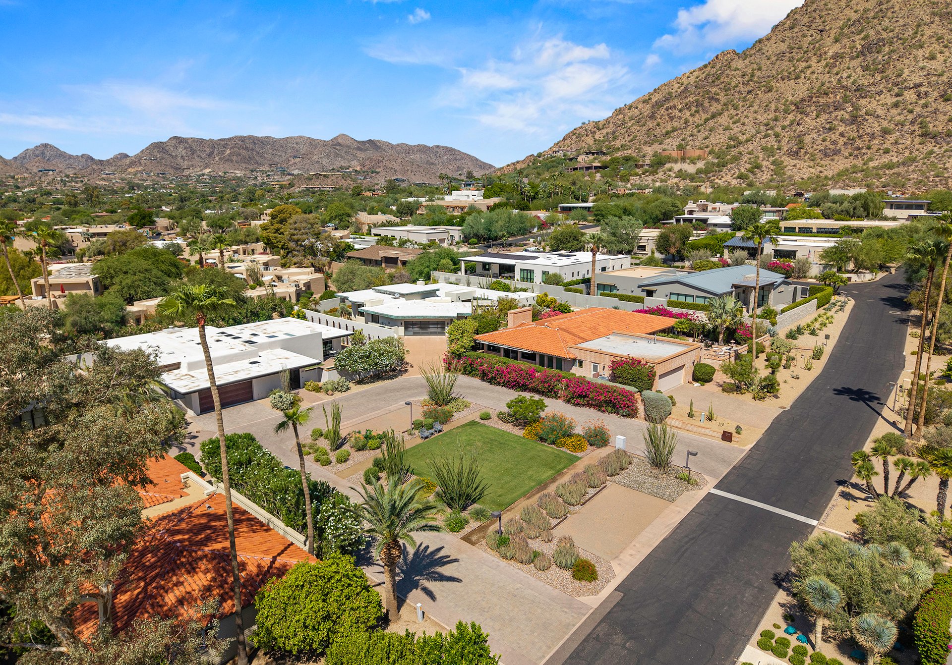 5434 E Lincoln Drive 19