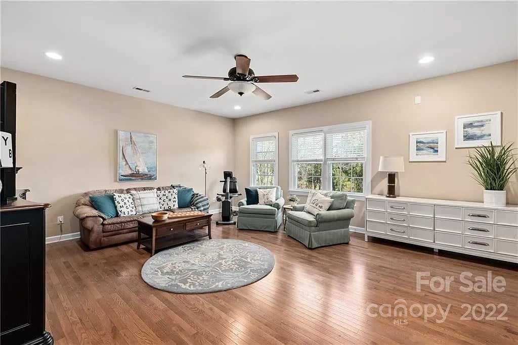10405 Sundance Ct