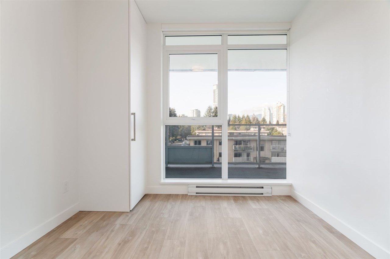 525 Foster Ave, #405