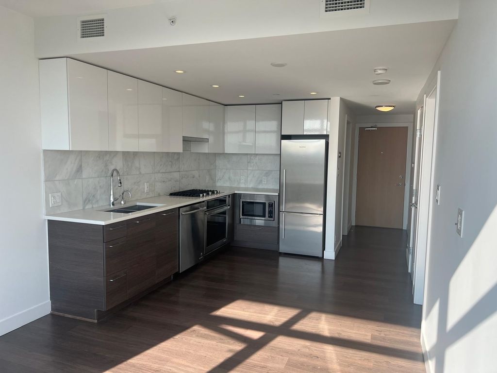 8538 River District Crossing, #1803