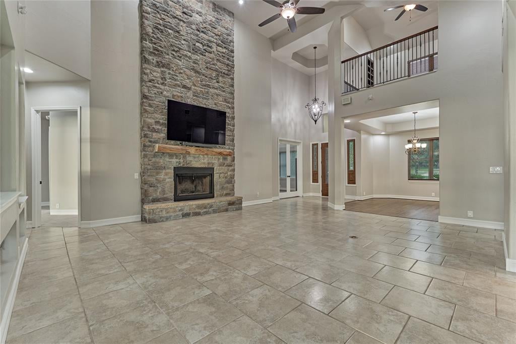 14696 Hillshire Dr