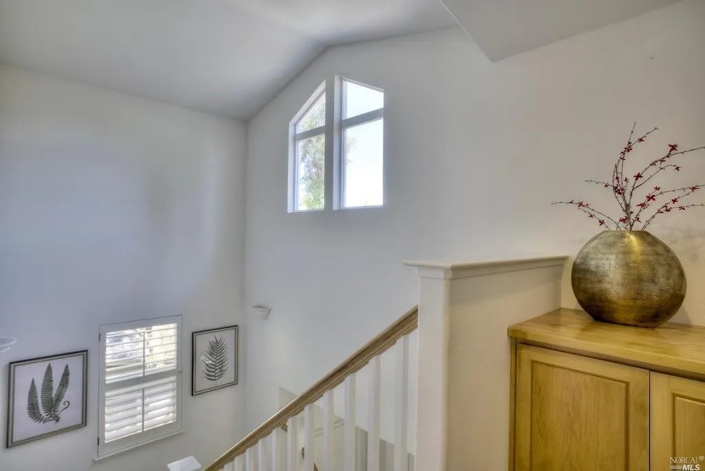 3 Ridge Ct