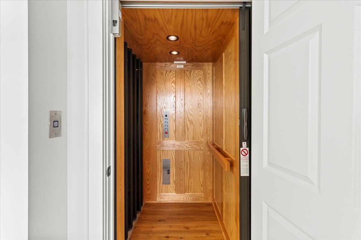 1200 Bay Avenue, Mantoloking