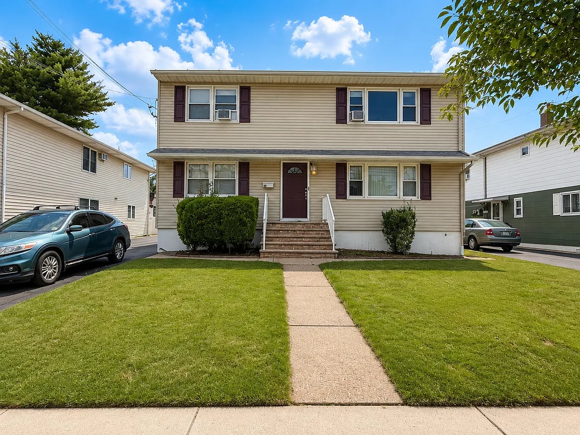 128 Garibaldi Ave #1, Lodi, NJ 