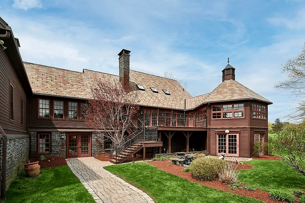 257 Leyden Rd