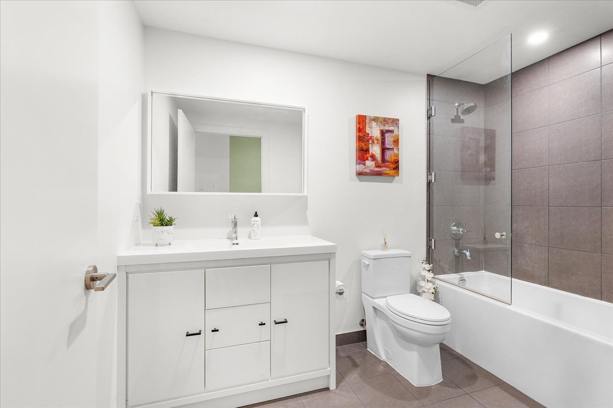 212 King William Street Unit: 513