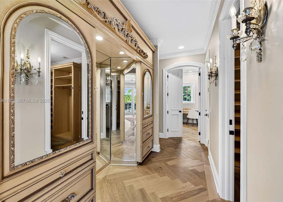 628 Coral Way