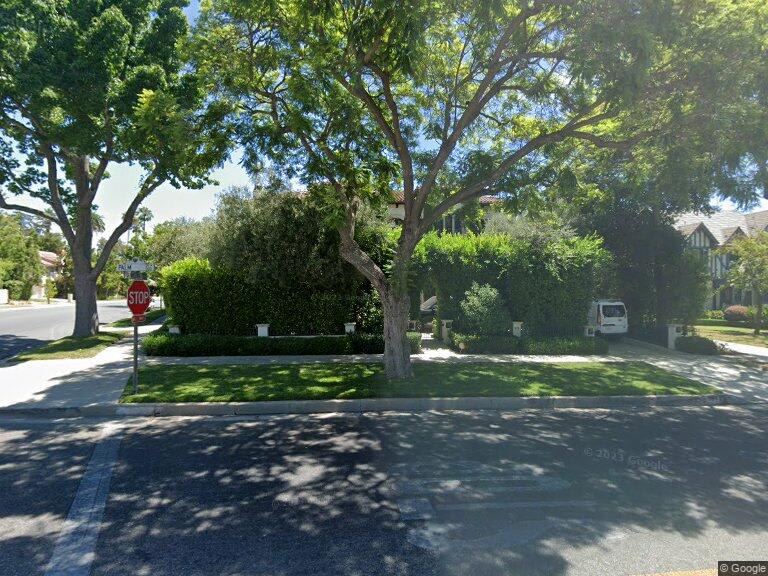 528 N Palm Dr