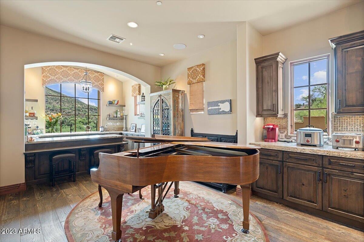 9514 E Madera Dr