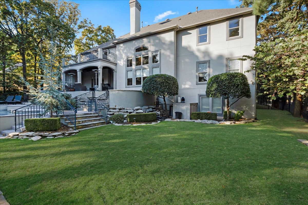 Luxury Living in Bixby, Oklahoma: A Premier Estate in Devonshire at Graystone Represented by Philip Shain of The Agency Tulsa - Wyatt Poindexter - The Agency