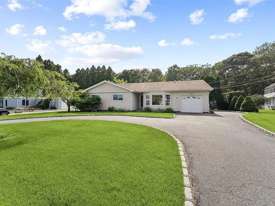 2 Canvasback Lane