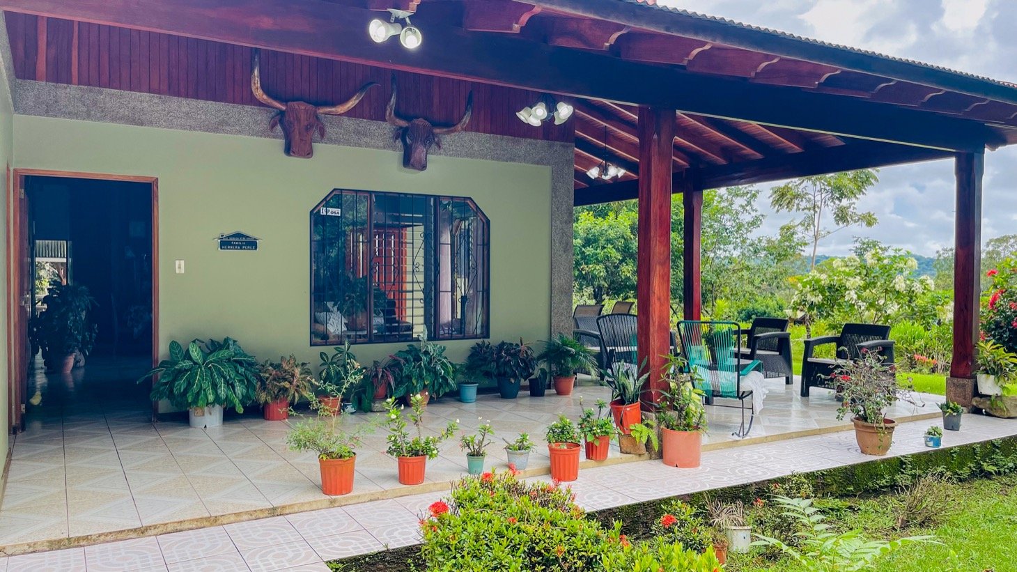House for Sale in Ojochal, Costa Rica – Traditional Charm on 2.75 Acres